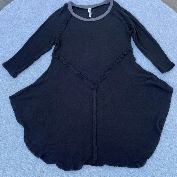 Free People Top/Sweater Womens Size S/P Black w/Grey Collar Raw Hem 'Intimately' - Picture 4 of 11